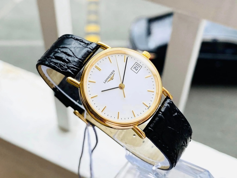 Longines L4.320.2.12.2 là mẫu đồng hồ mang đặc trưng của Longines Presence
