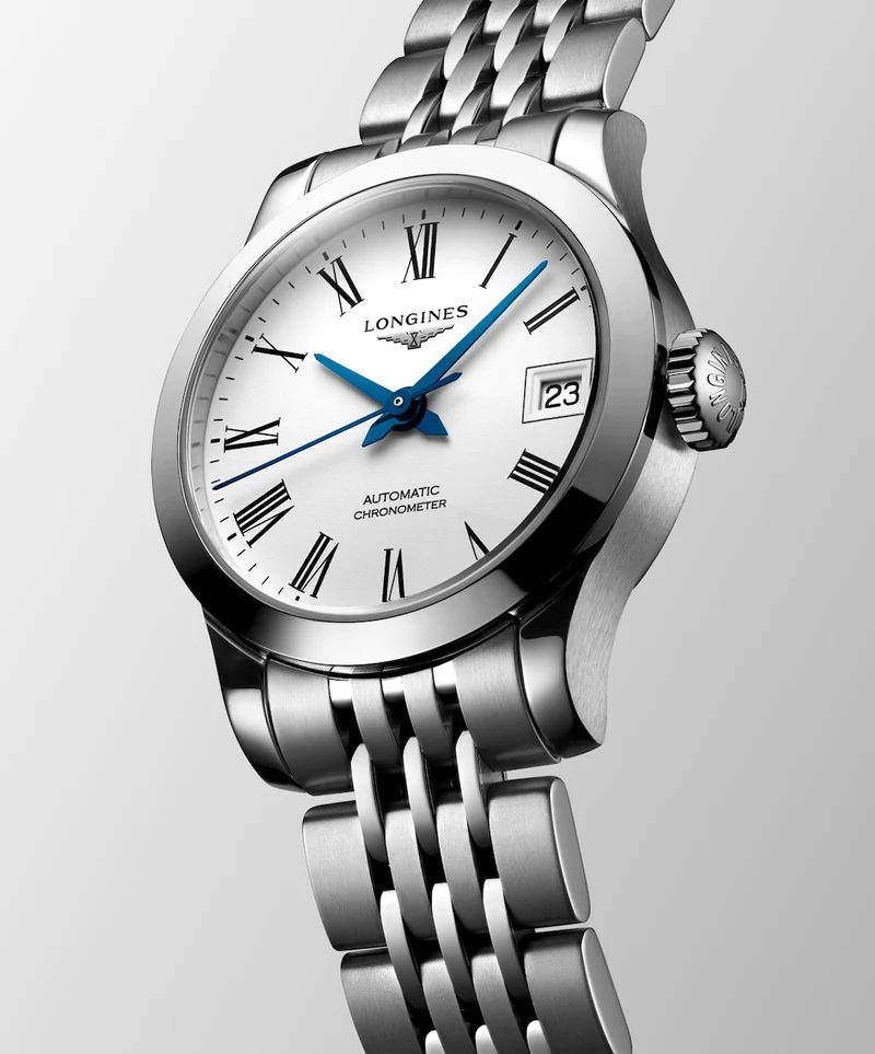 Longines L2.320.4.11.6 thuộc BST Longines Record nổi tiếng về chất lượng và độ hoàn thiện