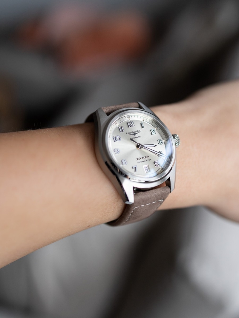 Longines Spirit trở lại với phiên bản size 37mm phù hợp cho cả nam và nữ