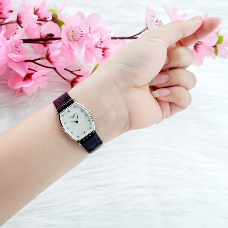 Longines La Grande Classique L4.205.4.87.2 là sự lựa chọn hoàn hảo cho các quý cô sang trọng