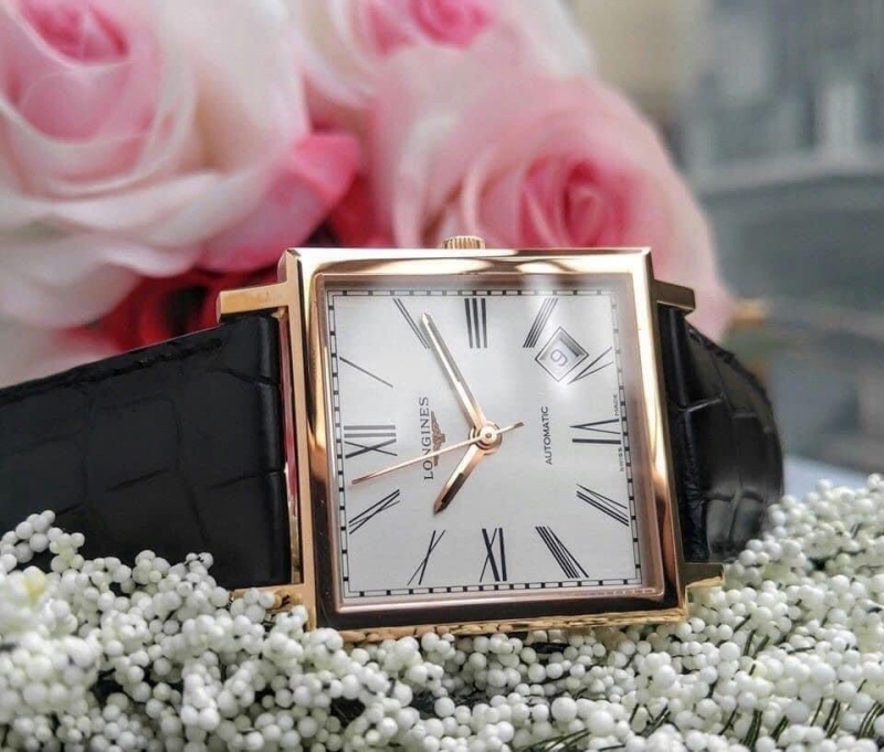 Đồng hồ cổ điển và độc đáo