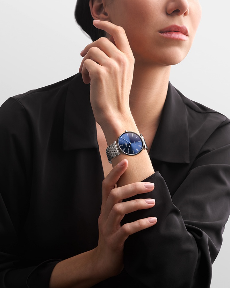 Đồng hồ phù hợp cho cả Nam & Nữ, kiểu dáng Unisex 